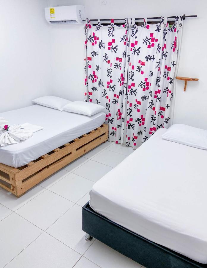 Hostal Baruch 伯里塔卡 外观 照片
